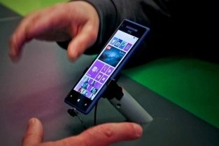 Windows Phone впервые обогнали по продажам iPhone в России Windows Phone впервые обогнали по продажам iPhone в России