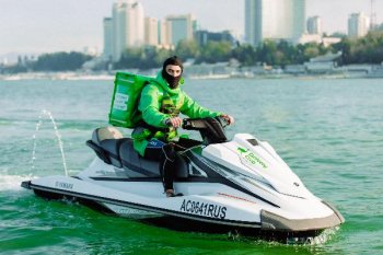 Delivery Club запустил доставку на гидроциклах Delivery Club запустил доставку на гидроциклах