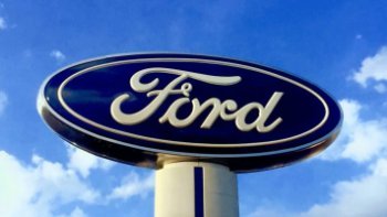 Ford Motor планирует массовые сокращения в Кельне Ford Motor планирует массовые сокращения в Кельне