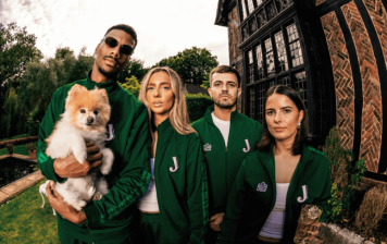 Jameson и Admiral совместно выпустили спортивный костюм в стиле ретро Jameson и Admiral совместно выпустили спортивный костюм в стиле ретро