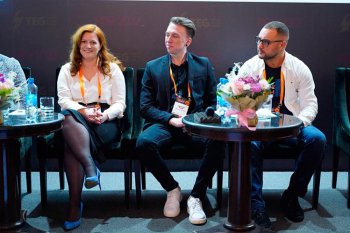 Устоять в ценовом шторме, сохранить клиентов, увеличить продажи: главные темы саммита Retail Business Russia Устоять в ценовом шторме, сохранить клиентов, увеличить продажи: главные темы саммита Retail Business Russia