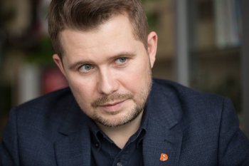 Основатель «Додо Пицца» Федор Овчинников уходит с поста гендиректора компании Основатель «Додо Пицца» Федор Овчинников уходит с поста гендиректора компании