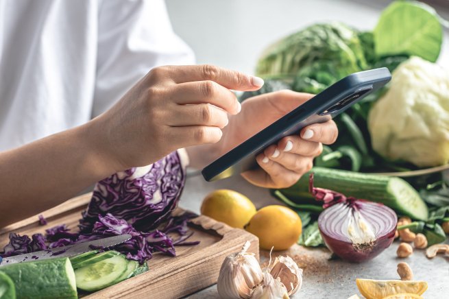 Продукты питания впервые обогнали одежду и электронику по объему продаж в интернете Продукты питания впервые обогнали одежду и электронику по объему продаж в интернете