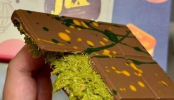 Тюменские таможенники задержали 256 плиток дубайского шоколада Тюменские таможенники задержали 256 плиток дубайского шоколада