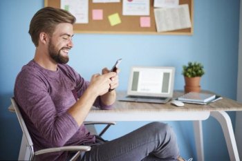 Китайский инвестор вложил 100 млн рублей в российский стартап электронных визиток Китайский инвестор вложил 100 млн рублей в российский стартап электронных визиток