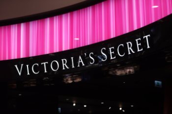 Victoria’s Secret повысила прогноз продаж на весь год Victoria’s Secret повысила прогноз продаж на весь год