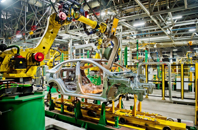 Более 345 млн руб. АВТОВАЗ инвестировал в модернизацию в августе Более 345 млн руб. АВТОВАЗ инвестировал в модернизацию в августе