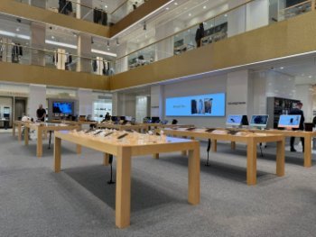 «Технопарк» открыл корнер в ЦУМе «Технопарк» открыл корнер в ЦУМе