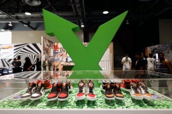 Nike подала в суд на StockX за несогласованную продажу NFT-кроссовок Nike подала в суд на StockX за несогласованную продажу NFT-кроссовок