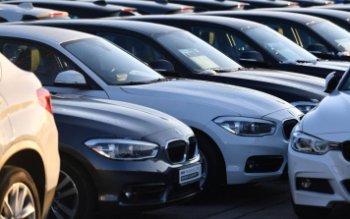 BMW запретил китайским дилерам поставлять автомобили в Россию BMW запретил китайским дилерам поставлять автомобили в Россию