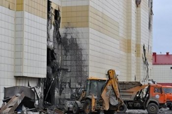 Суд оставил в СИЗО экс-гендиректора компании-собственника ТЦ «Зимняя вишня» Суд оставил в СИЗО экс-гендиректора компании-собственника ТЦ «Зимняя вишня»