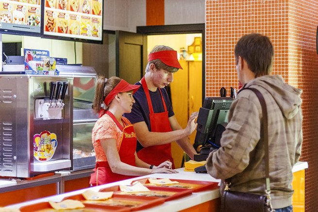 Россияне стали чаще оплачивать фастфуд через СБП Россияне стали чаще оплачивать фастфуд через СБП