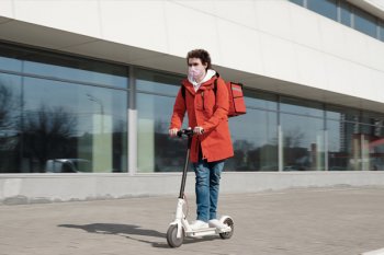 Правительство Москвы усилит контроль за курьерами-нарушителями ПДД Правительство Москвы усилит контроль за курьерами-нарушителями ПДД