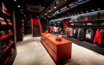 Rolling Stones открыли виртуальный магазин с эффектом присутствия Rolling Stones открыли виртуальный магазин с эффектом присутствия