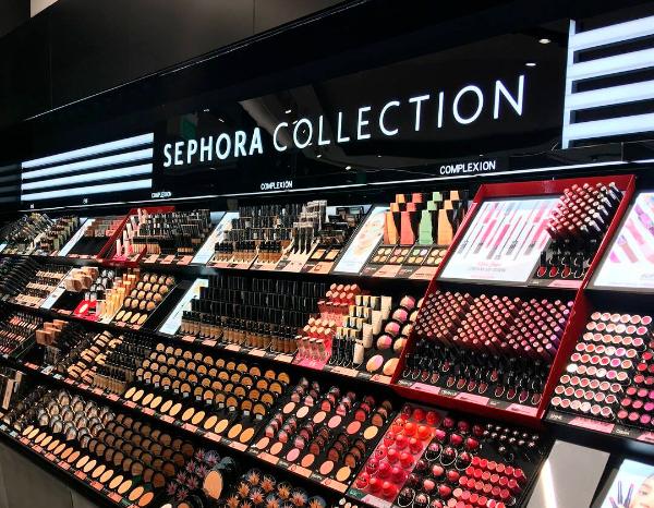 Sephora выставила на распродажу в России просроченные товары