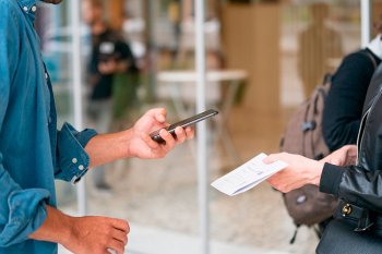 Требуется код! Проблемы проверки QR-кодов и обеспечения безопасности в ТРЦ и ритейле Требуется код! Проблемы проверки QR-кодов и обеспечения безопасности в ТРЦ и ритейле