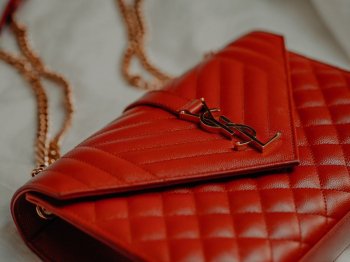 Российский стартап по перепродаже люксовых сумок привлек 25 млн рублей инвестиций Российский стартап по перепродаже люксовых сумок привлек 25 млн рублей инвестиций