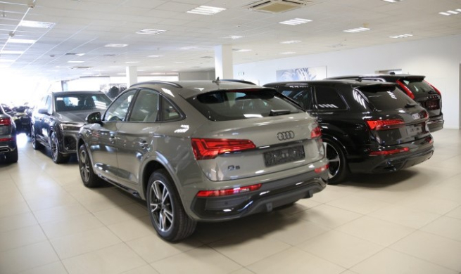 Продажи автомобилей класса «премиум» в августе упали на 18% Продажи автомобилей класса «премиум» в августе упали на 18%