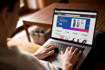 «Яндекс.Маркет» и Сбербанк запустили интернет-магазин Bringly «Яндекс.Маркет» и Сбербанк запустили интернет-магазин Bringly