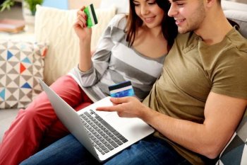 Количество россиян, регулярно делающих онлайн-покупки, выросло в 3 раза Количество россиян, регулярно делающих онлайн-покупки, выросло в 3 раза