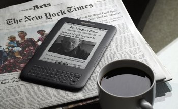 Владельцы Amazon Kindle не смогут скачивать книги без обязательного обновления Владельцы Amazon Kindle не смогут скачивать книги без обязательного обновления