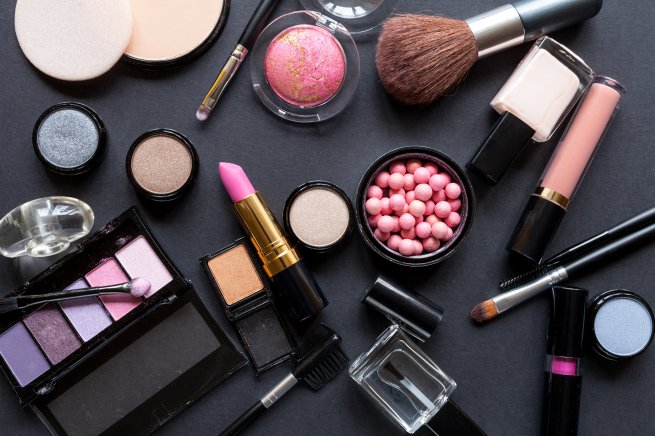 Холдинг Avon Products подал на банкротство в США Холдинг Avon Products подал на банкротство в США