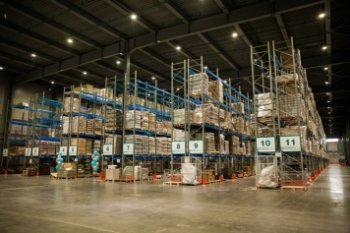 Сибирская сеть «Командор» открыла новый распределительный центр Сибирская сеть «Командор» открыла новый распределительный центр