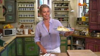 Юлия Высоцкая продала свой бизнес «Едим дома» Юлия Высоцкая продала свой бизнес «Едим дома»