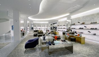 Сеть магазинов класса люкс Barneys подала заявление о банкротстве Сеть магазинов класса люкс Barneys подала заявление о банкротстве