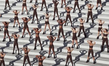 Nike и Skims выпустили первую совместную линию женской спортивной одежды Nike и Skims выпустили первую совместную линию женской спортивной одежды
