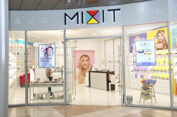 Mixit выходит на рынок fashion-ритейла с брендом спортивной одежды Mixit выходит на рынок fashion-ритейла с брендом спортивной одежды