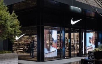 Квартальная чистая прибыль Nike сократилась на 35% Квартальная чистая прибыль Nike сократилась на 35%