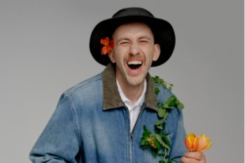 Александр Паль стал лицом оригинальных товаров на Яндекс Маркете (ФОТО) Александр Паль стал лицом оригинальных товаров на Яндекс Маркете (ФОТО)