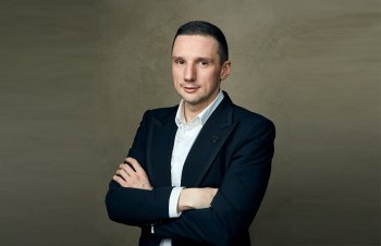 Совладелец российского Starbucks Антон Пинский вышел из сети ресторанов суши «Тодасё» Совладелец российского Starbucks Антон Пинский вышел из сети ресторанов суши «Тодасё»