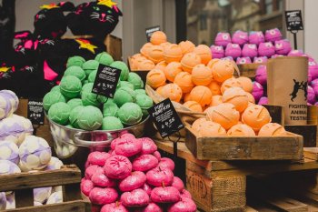Совладелец Lush в России запустит новый бренд косметики Совладелец Lush в России запустит новый бренд косметики