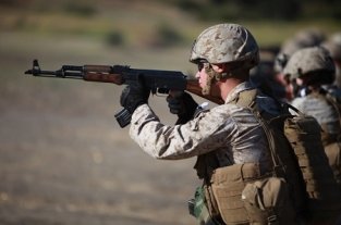 Главные новости экономики сегодня: как Россия переходит на доллары, а США - на автоматы Калашникова Главные новости экономики сегодня: как Россия переходит на доллары, а США - на автоматы Калашникова