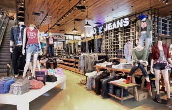 American Eagle намерена закрыть треть своих розничных точек American Eagle намерена закрыть треть своих розничных точек