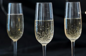 «Фанагория» увеличила в 8 раз выпуск игристых вин в банках «Фанагория» увеличила в 8 раз выпуск игристых вин в банках