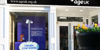 Cadbury открыл магазин, где можно расплатиться добрым словом Cadbury открыл магазин, где можно расплатиться добрым словом