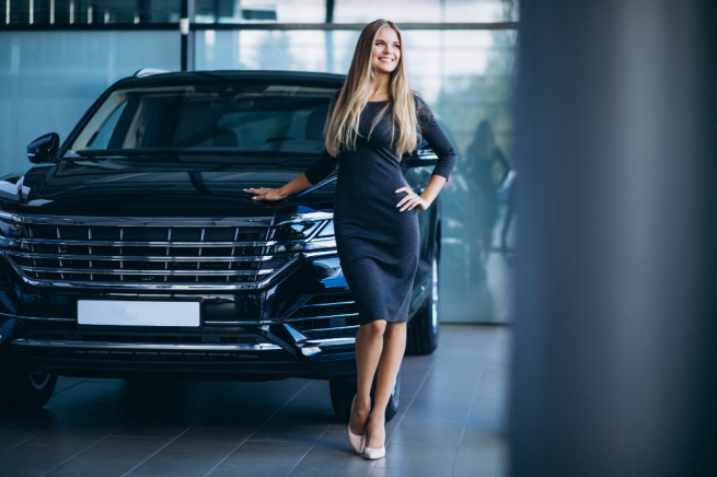 Продажи новых люксовых автомобилей в августе выросли на 10% Продажи новых люксовых автомобилей в августе выросли на 10%