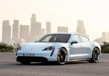 Porsche уволит двух топ-менеджеров за низкую эффективность работы Porsche уволит двух топ-менеджеров за низкую эффективность работы