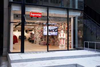 Владелец Vans купит бренд одежды Supreme Владелец Vans купит бренд одежды Supreme