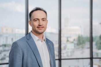 Борис Попов, «Ригла»: «Мы рады тому, что у нас появился конкурент, способный бороться с нами за лидерство» Борис Попов, «Ригла»: «Мы рады тому, что у нас появился конкурент, способный бороться с нами за лидерство»