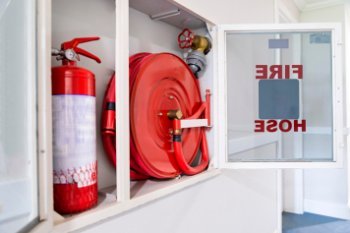 От пенных до водяных: как выбрать систему пожаротушения для ритейл-объекта? От пенных до водяных: как выбрать систему пожаротушения для ритейл-объекта?