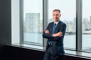 Александр Лозовский, «Ситилинк»: «Мы любим меняться и удивлять клиентов» Александр Лозовский, «Ситилинк»: «Мы любим меняться и удивлять клиентов»