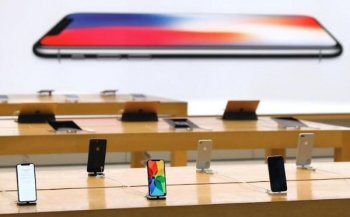 Apple сняла с продажи две модели iPhone после презентации Apple сняла с продажи две модели iPhone после презентации