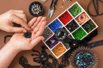 AliExpress: Продажи hand made бижутерии выросли на 21% в 2024 году AliExpress: Продажи hand made бижутерии выросли на 21% в 2024 году