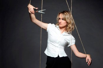 Как противостоять манипуляциям со стороны коллег и начальства? Как противостоять манипуляциям со стороны коллег и начальства?