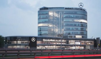 Российское подразделение Mercedes-Benz меняет название Российское подразделение Mercedes-Benz меняет название