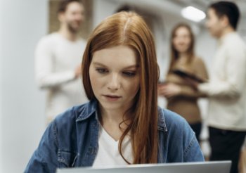 ВЦИОМ: 30% молодых работников хотят сменить работу ВЦИОМ: 30% молодых работников хотят сменить работу